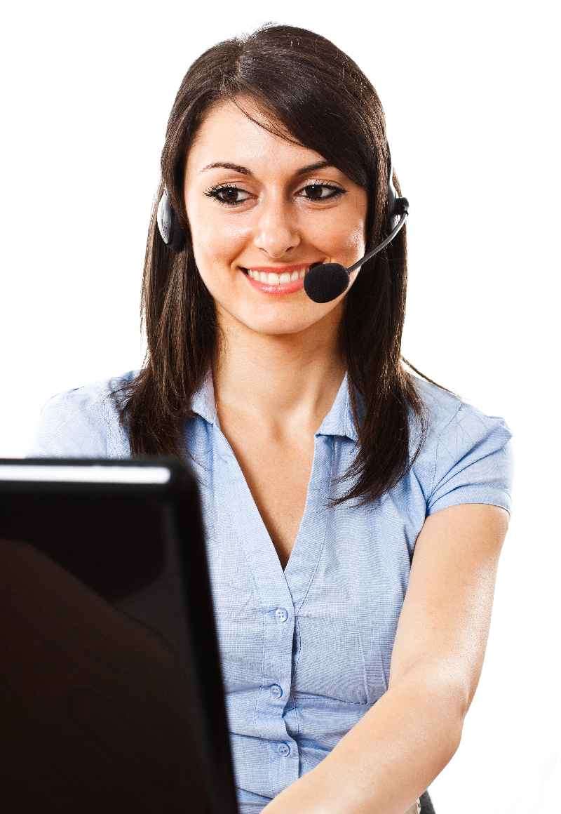 Freundliche Pflegeberaterin am bundesweiten Pflegetelefon